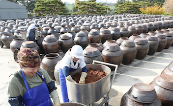 「韓国の醤造り」を無形文化遺産に